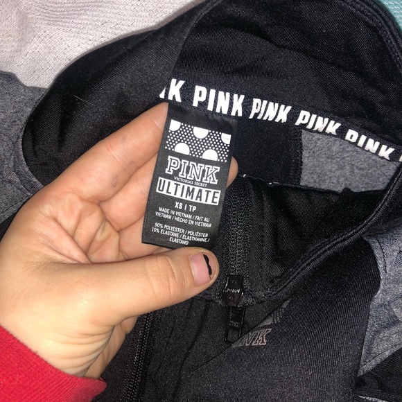 🚫TRADED🚫 PINK ultimate deep zip ! - Picture 2 of 2